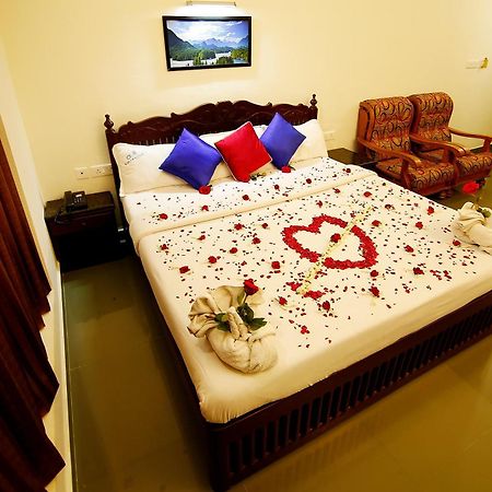 Del-679 Hotel Munnar Bagian luar foto