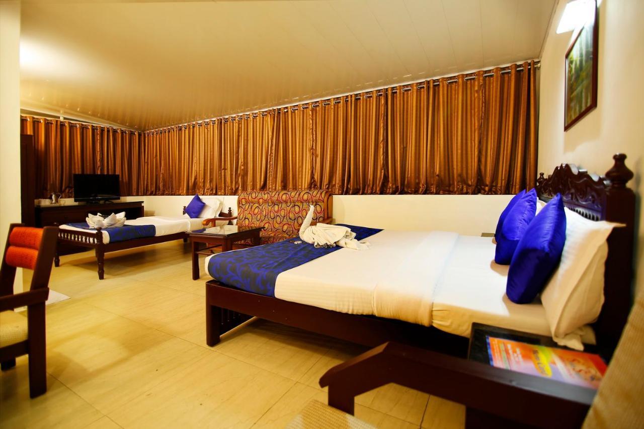Del-679 Hotel Munnar Bagian luar foto