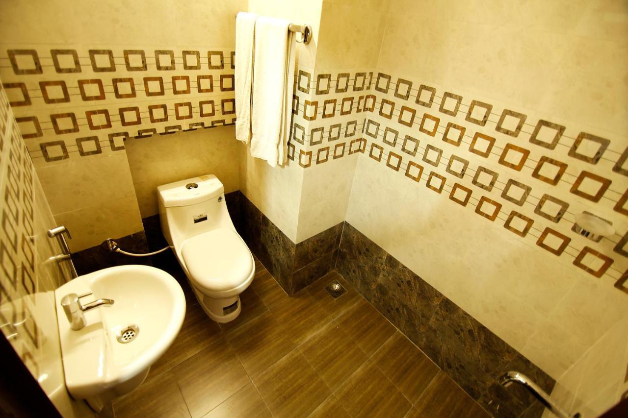 Del-679 Hotel Munnar Bagian luar foto