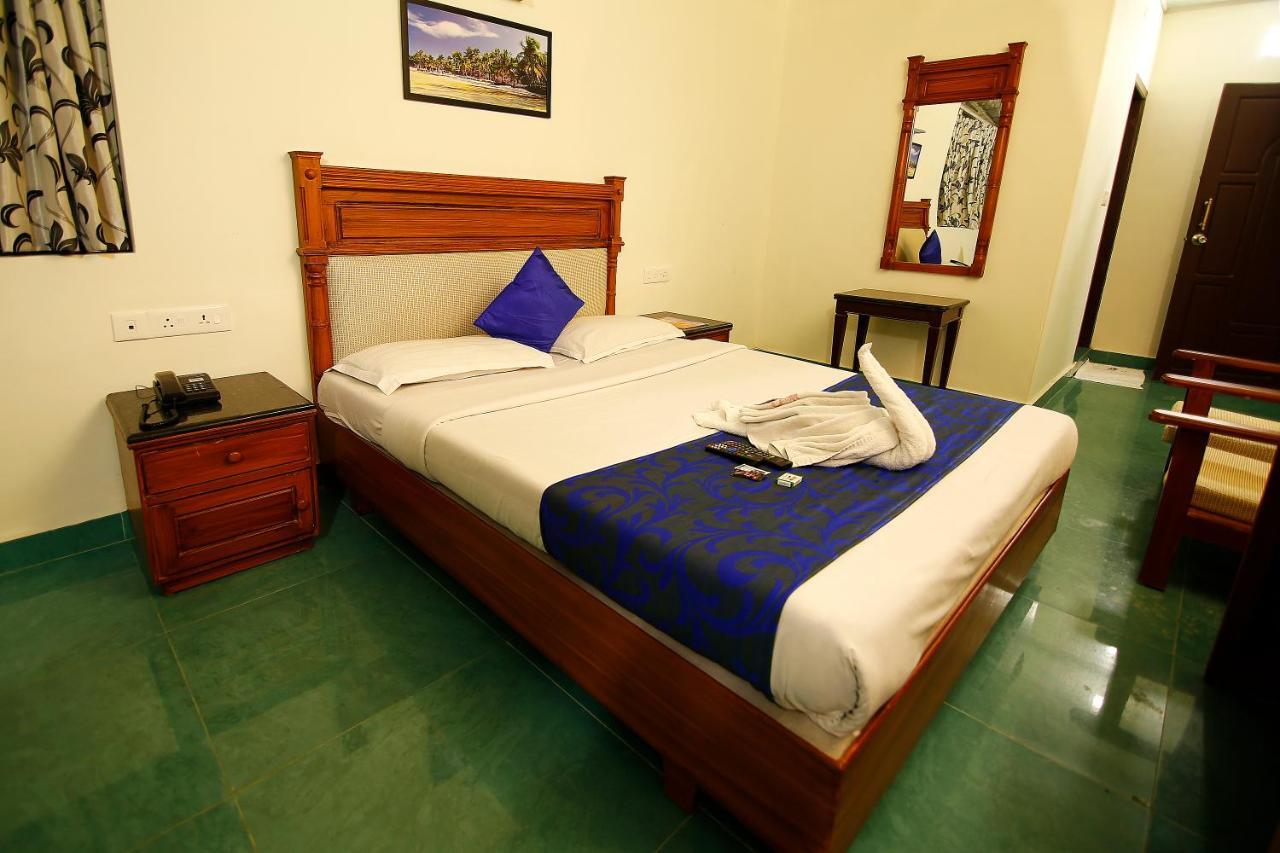 Del-679 Hotel Munnar Bagian luar foto